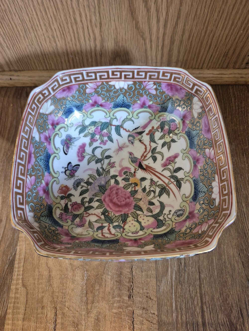 Vintage Amita Chinese Export Famille Rose Bowl
